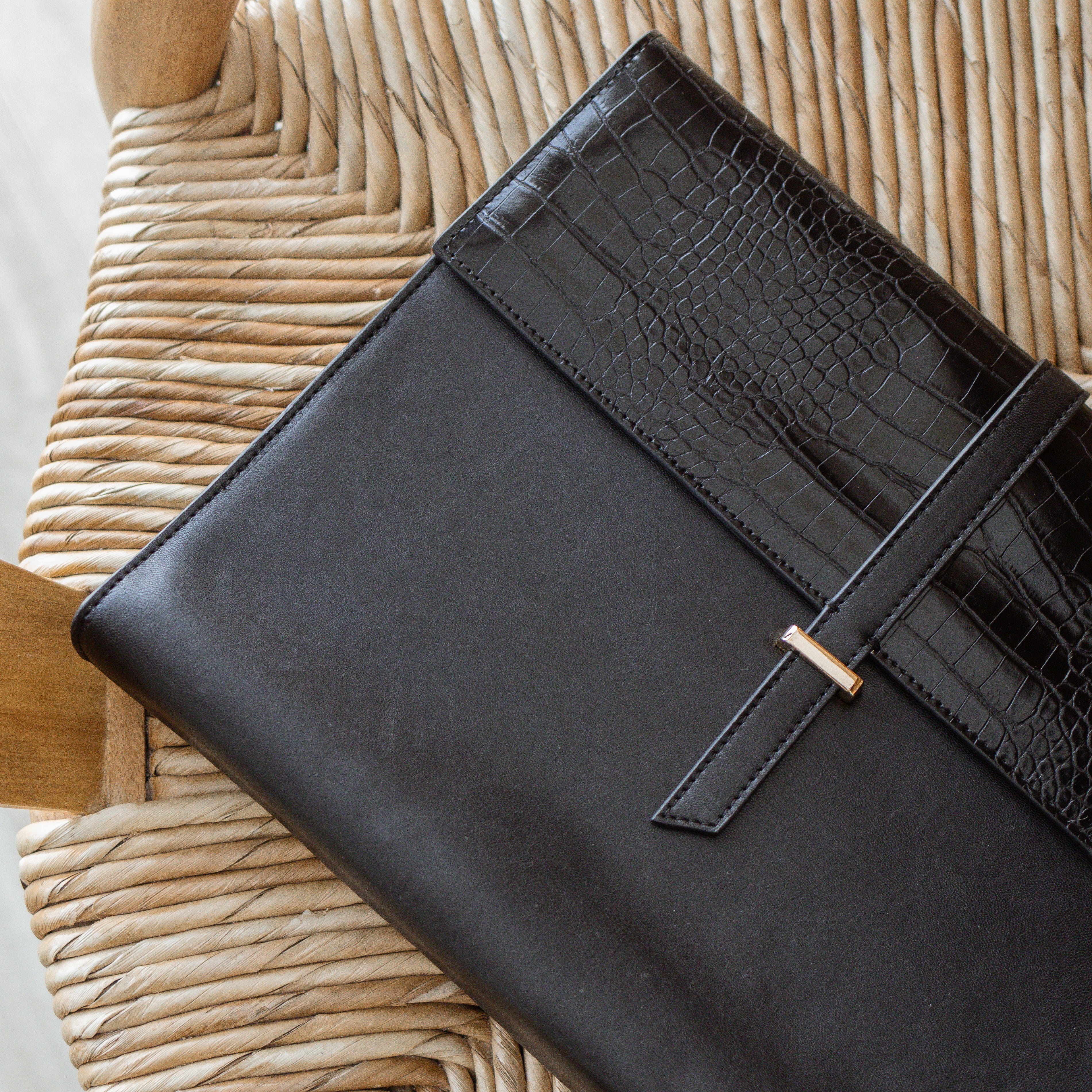 Black Penelope laptop sleeve - Image 6